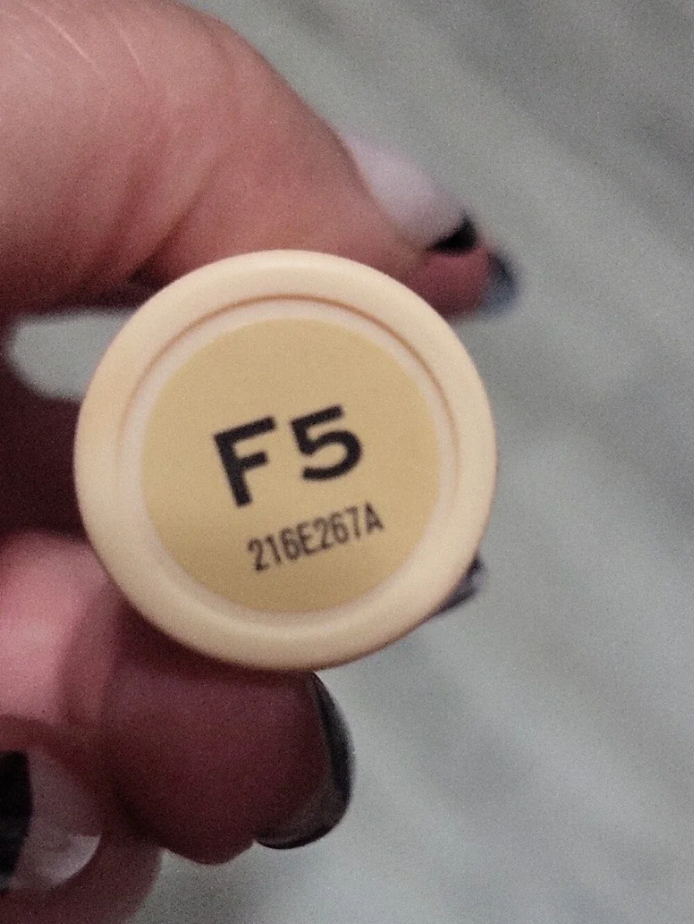 Revolution Cream Concealer Stick - F5